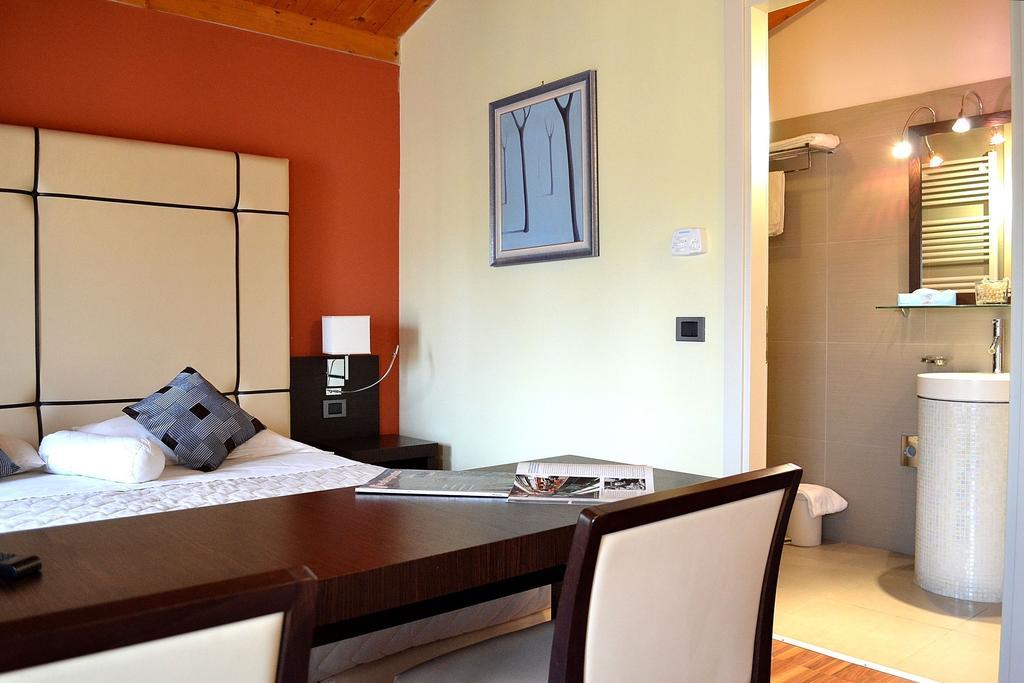 Albergo Minuetto Adria Exteriör bild