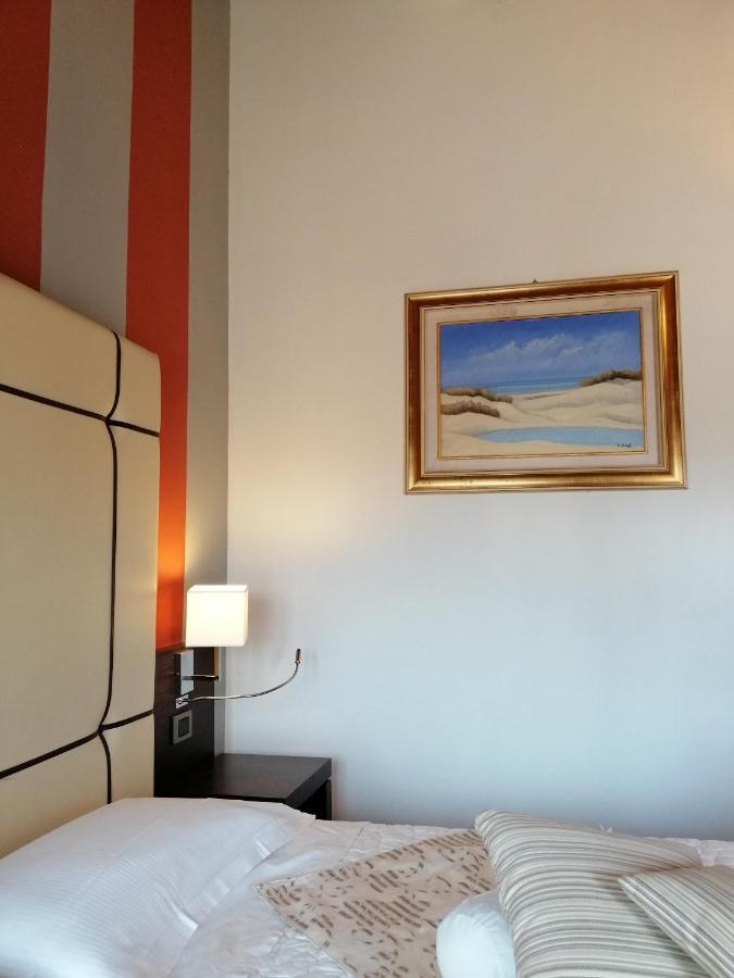 Albergo Minuetto Adria Exteriör bild