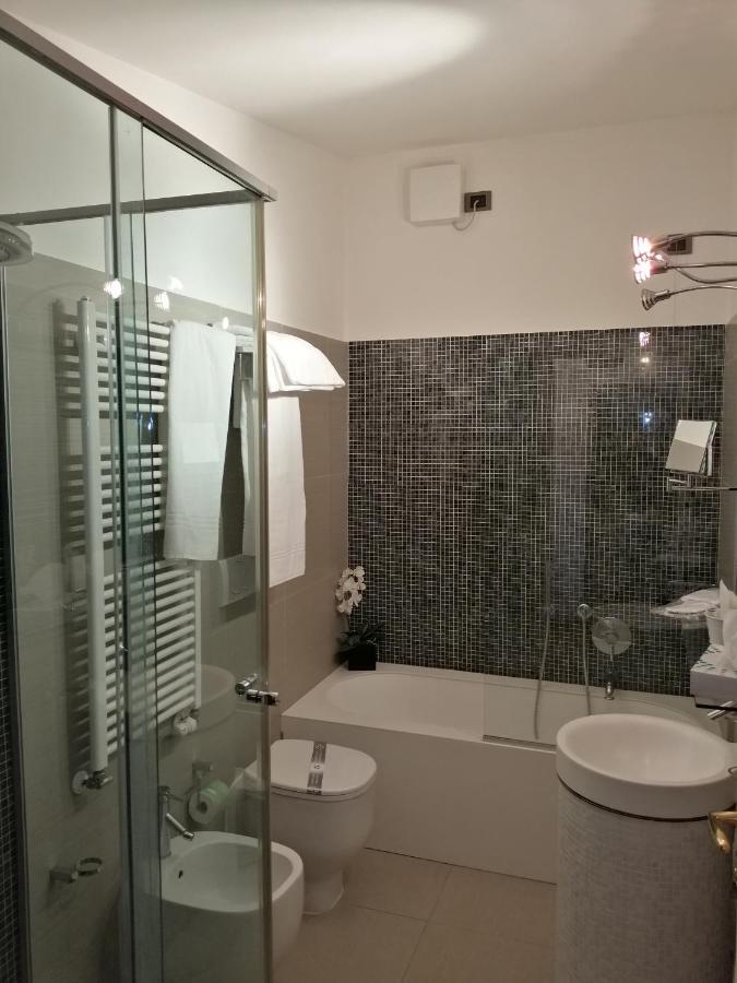 Albergo Minuetto Adria Exteriör bild