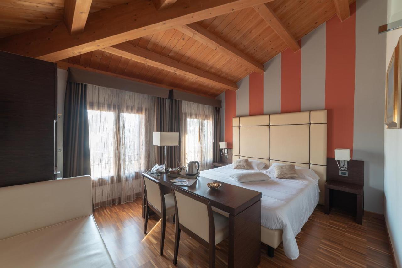 Albergo Minuetto Adria Exteriör bild