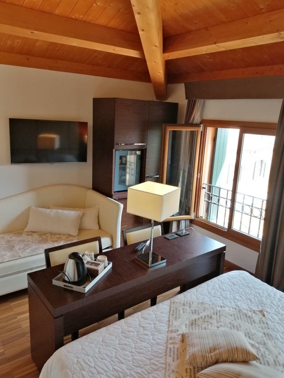 Albergo Minuetto Adria Exteriör bild